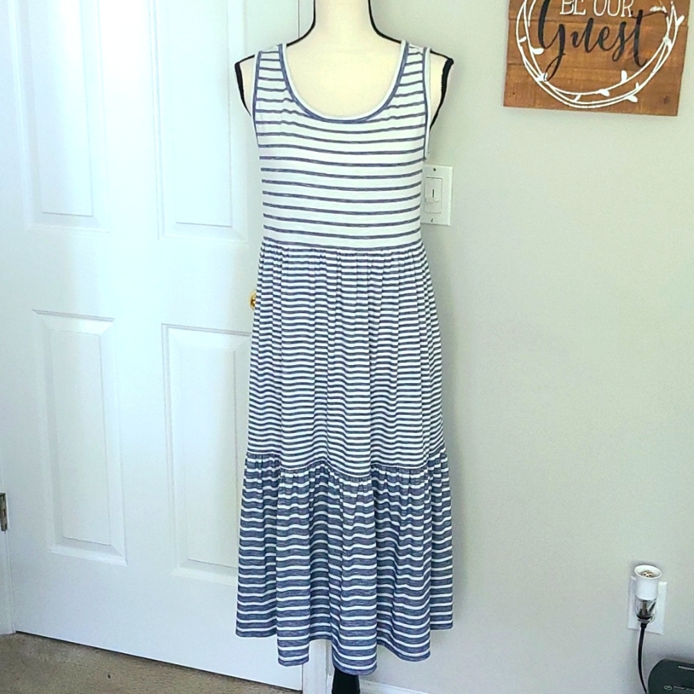 Max Studio midi dress size M